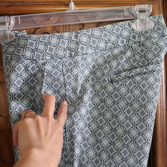 Bebop Printed Skinny Ankle Crop Pants NWOT! - Size 3/4 - Picture 10 of 16